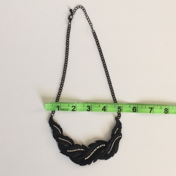 BLACK/JEWEL FEATHER NECKLACE - Picture 6 of 6